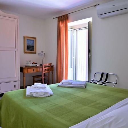 B&B Al Teatro Massimo カターニア エクステリア 写真