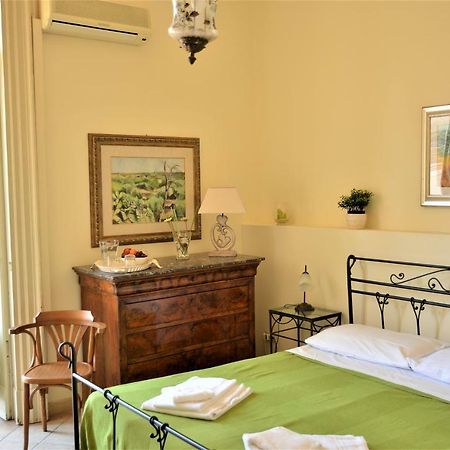 B&B Al Teatro Massimo カターニア エクステリア 写真