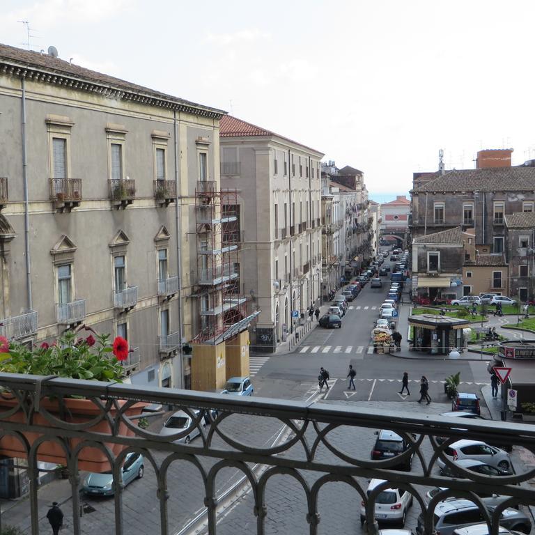 B&B Al Teatro Massimo カターニア 部屋 写真