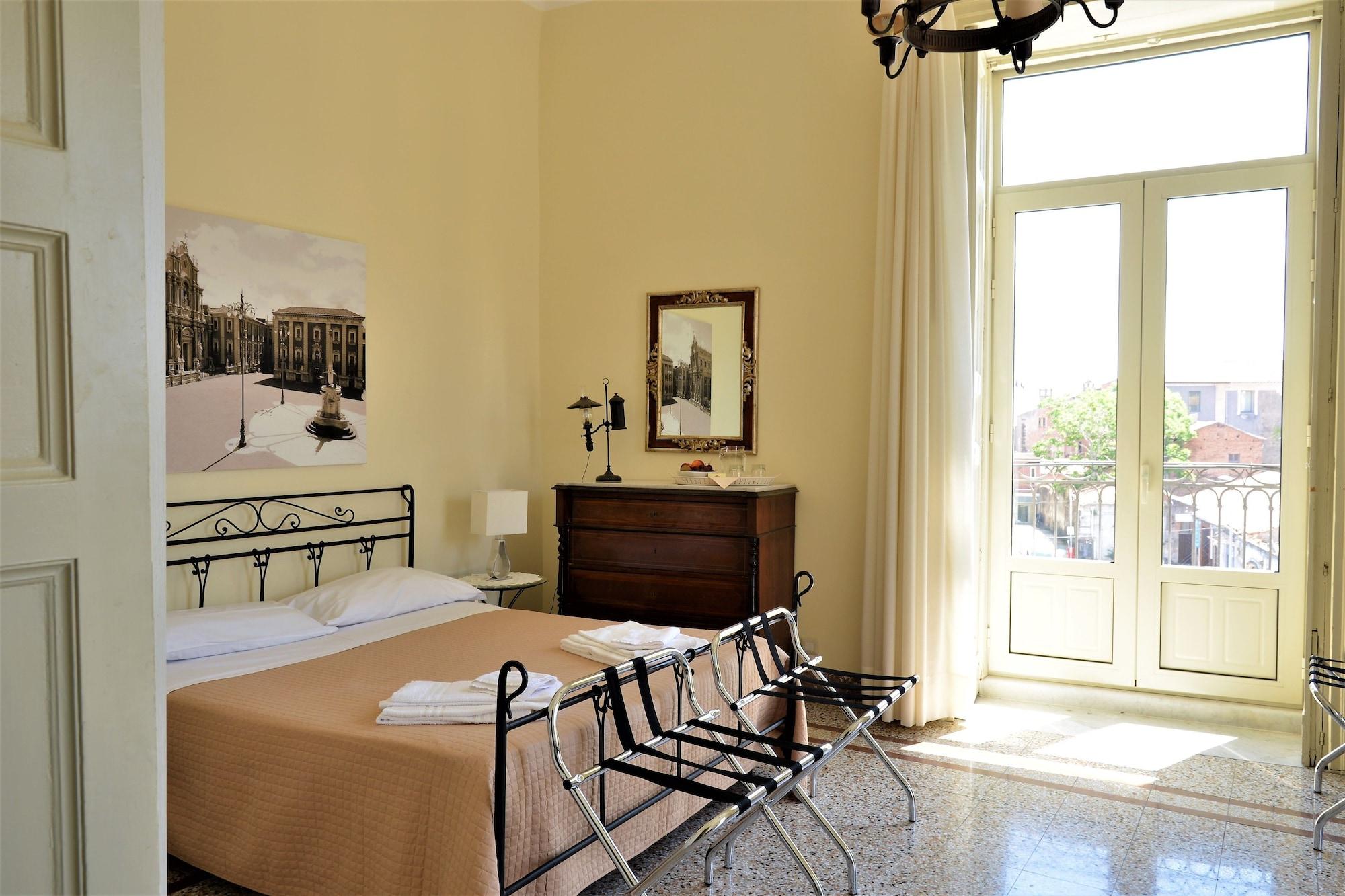 B&B Al Teatro Massimo カターニア エクステリア 写真