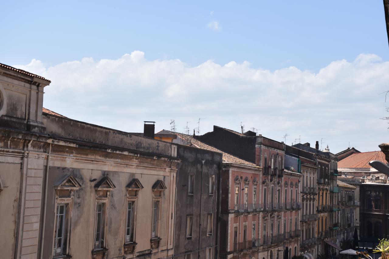 B&B Al Teatro Massimo カターニア エクステリア 写真