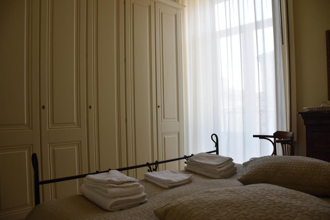 B&B Al Teatro Massimo カターニア エクステリア 写真