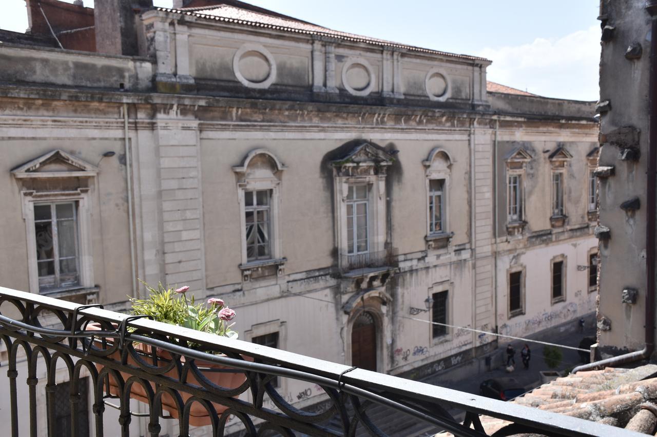 B&B Al Teatro Massimo カターニア エクステリア 写真
