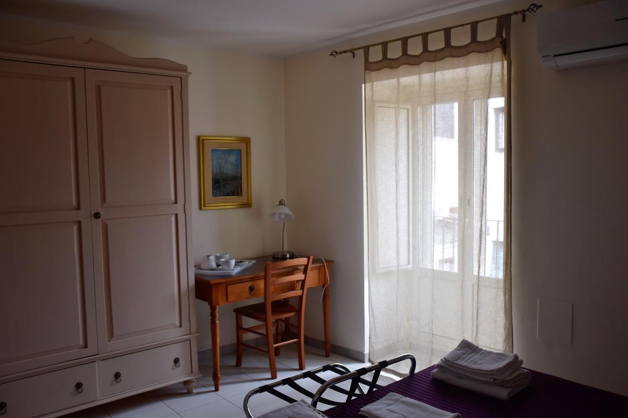 B&B Al Teatro Massimo カターニア エクステリア 写真