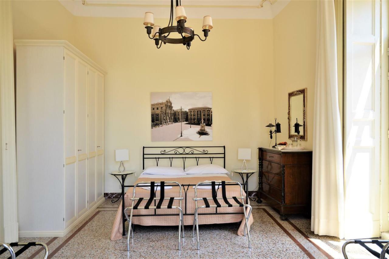 B&B Al Teatro Massimo カターニア エクステリア 写真