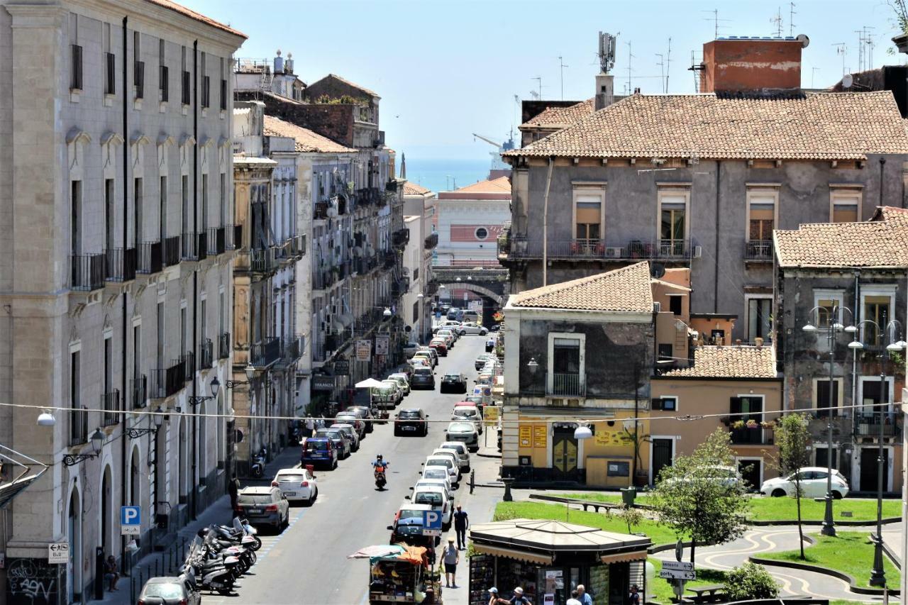 B&B Al Teatro Massimo カターニア エクステリア 写真